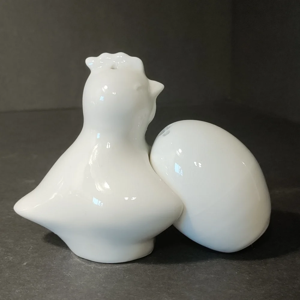 CHICKEN&EGG SALT & PEPPER SHAKERS⭐